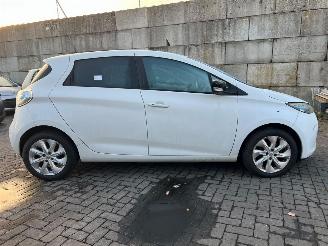 Renault Zoé 46kW Hatchback 4Dr Elektrisch  46kW (63pk) FWD 2012-06 (AGVYA; AGVYC) 5AM450; 5AMB4; 5AQ601 picture 4
