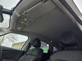 Renault Scenic 1.3 TCE 140 16V MPV  Benzine 1 332cc 103kW (140pk) picture 17