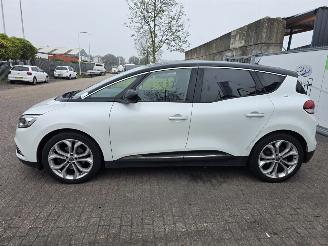 Renault Scenic 1.3 TCE 140 16V MPV  Benzine 1 332cc 103kW (140pk) picture 8