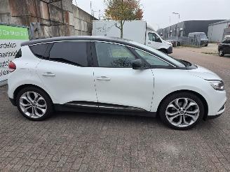 Renault Scenic 1.3 TCE 140 16V MPV  Benzine 1 332cc 103kW (140pk) picture 3