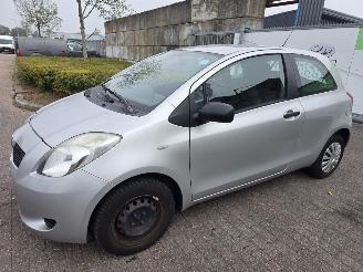 Toyota Yaris 1.0 12V VVT-i Hatchback  Benzine 998cc 51kW (69pk) picture 6