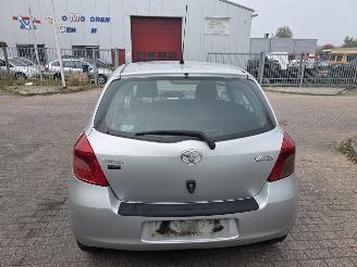 Toyota Yaris 1.0 12V VVT-i Hatchback  Benzine 998cc 51kW (69pk) picture 11