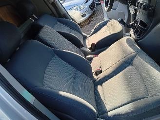 Hyundai H-300 2.5 CRDi Bestel  Diesel 2.497cc 125kW (170pk)v picture 15