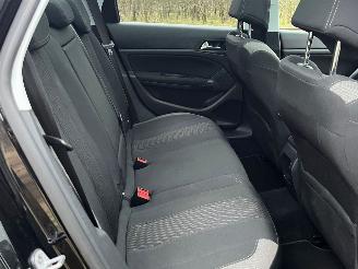Peugeot 308 1,2 PureTech Style picture 11