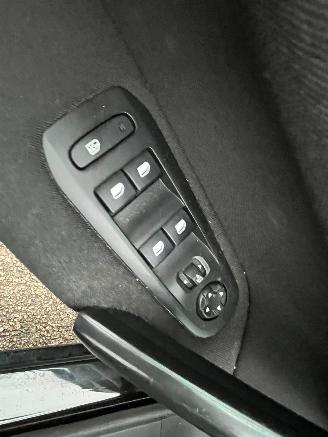 Peugeot 308 1,2 PureTech Style picture 16