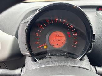 Peugeot 108 1.0 e-VTi68 picture 14