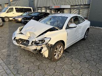 damaged passenger cars Volvo C-70 2.5 T5 Cabrio 2013/8