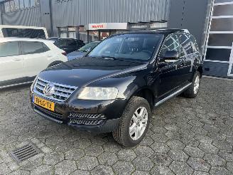 Damaged car Volkswagen Touareg 3.2 V6 2003/1
