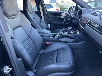 Porsche Cayenne 3.0 E-Hybrid Platinum Edition picture 28