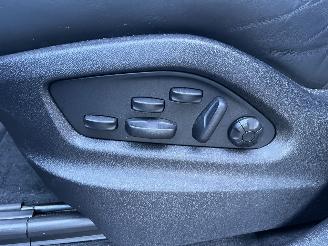 Porsche Cayenne 3.0 E-Hybrid Platinum Edition picture 17