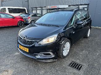 skadebil auto Opel Zafira 1.4 T Online Edition 7p 2017/9