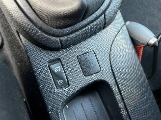 Renault Clio 0.9 TCe Authentique picture 26