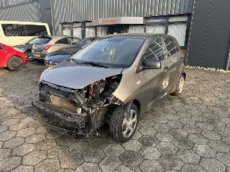 Coche accidentado Kia Picanto 1.0 12V 2011/6