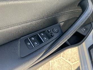 BMW 5-serie 520i High Executive picture 17