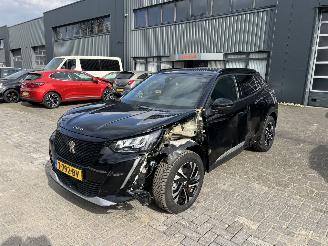 krockskadad bil auto Peugeot 2008 EV Allure Pack 50 kWh 2023/5