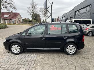 Volkswagen Touran 1.6 16V FSI Business picture 2