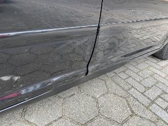 Volkswagen Touran 1.6 16V FSI Business picture 13