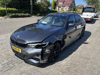 damaged passenger cars BMW 3-serie 330e High Executive 2019/8