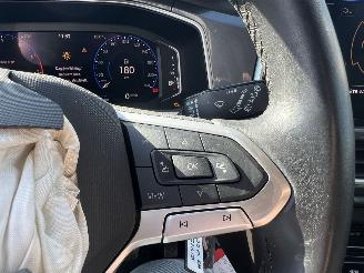 Volkswagen T-Roc 1.0 TSI STYLE picture 24
