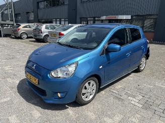 Damaged car Mitsubishi Space-star 1.0 Bright 2015/2