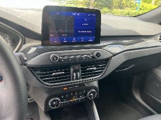 Ford Focus 1.0 EcoBoost Titanium X Business picture 14