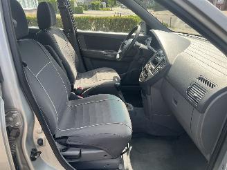 Kia Carens 1.8-16V EX picture 20