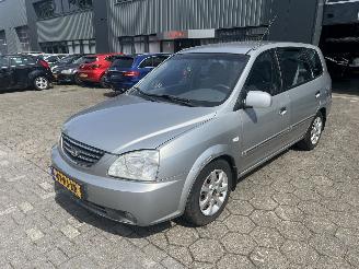 skadebil auto Kia Carens 1.8-16V EX 2004/1