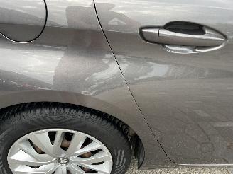 Peugeot 308 1.2E THP BLEU LEASE picture 12