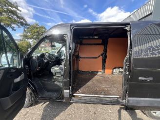 Renault Master T35 2.3 dCi L2H2 2017 picture 20