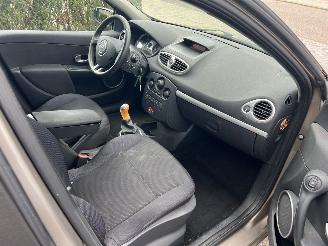 Renault Clio Estate 1.2 TCE Dynamique picture 15