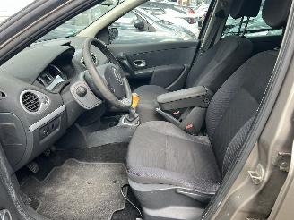 Renault Clio Estate 1.2 TCE Dynamique picture 9
