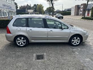 Peugeot 307 1.6-16V Pack picture 6