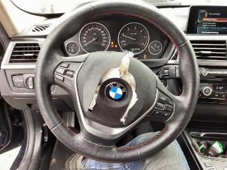 BMW 3-serie 3 serie Touring (F31), Combi, 2012 / 2019 320d 2.0 16V EfficientDynamicsEdition picture 14