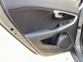 Volvo V-40 V40 (MV), Hatchback 5-drs, 2012 / 2019 1.5 T3 16V Geartronic picture 28