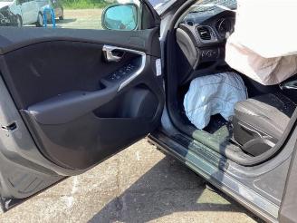 Volvo V-40 V40 (MV), Hatchback 5-drs, 2012 / 2019 1.5 T3 16V Geartronic picture 27