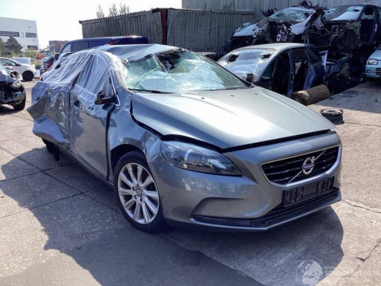 Volvo V-40 V40 (MV), Hatchback 5-drs, 2012 / 2019 1.5 T3 16V Geartronic