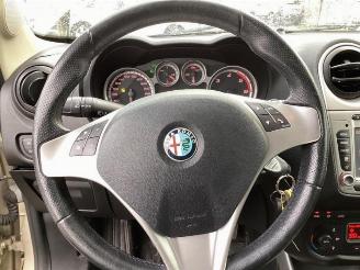 skadebil auto Alfa Romeo MiTo MiTo (955), Hatchback, 2008 / 2018 1.3 JTDm 16V Eco 2011/6