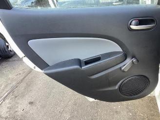 Mazda 2 2 (DE), Hatchback, 2007 / 2015 1.3 16V S-VT picture 27
