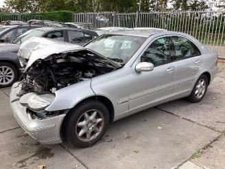 Damaged car Mercedes C-klasse C (W203), Sedan, 2000 / 2007 2.0 C-180 16V 2001/5