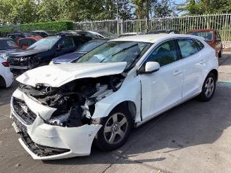 Damaged car Volvo V-40 V40 (MV), Hatchback 5-drs, 2012 / 2019 2.0 D2 16V 2015/12