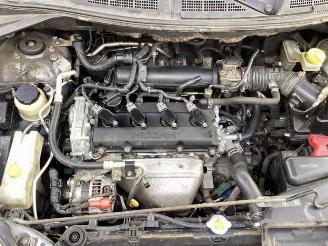 Nissan X-Trail X-Trail (T30), SUV, 2001 / 2013 2.0 16V 4x2 picture 9