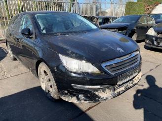 Auto da rottamare Peugeot 308 308 SW (L4/L9/LC/LJ/LR), Combi 5-drs, 2014 / 2021 1.6 BlueHDi 120 2014/8