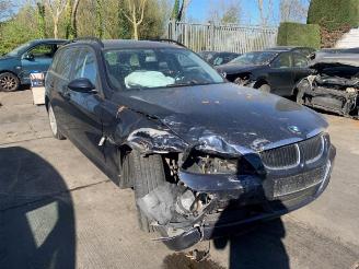 Damaged car BMW 3-serie 3 serie Touring (E91), Combi, 2004 / 2012 318i 16V 2006/5
