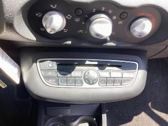 Renault Twingo Twingo II (CN), Hatchback 3-drs, 2007 / 2014 1.2 16V picture 18