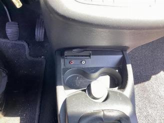 Renault Twingo Twingo II (CN), Hatchback 3-drs, 2007 / 2014 1.2 16V picture 17
