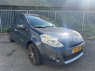 Renault Clio 2.0 16V Hatchback  Benzine 1.997cc 102kW (139pk) FWD 2006-09/2014-12 (BR07; CR07; BR0C; CR0C; BRCC; CRCC) M4R700; M4R701 picture 3