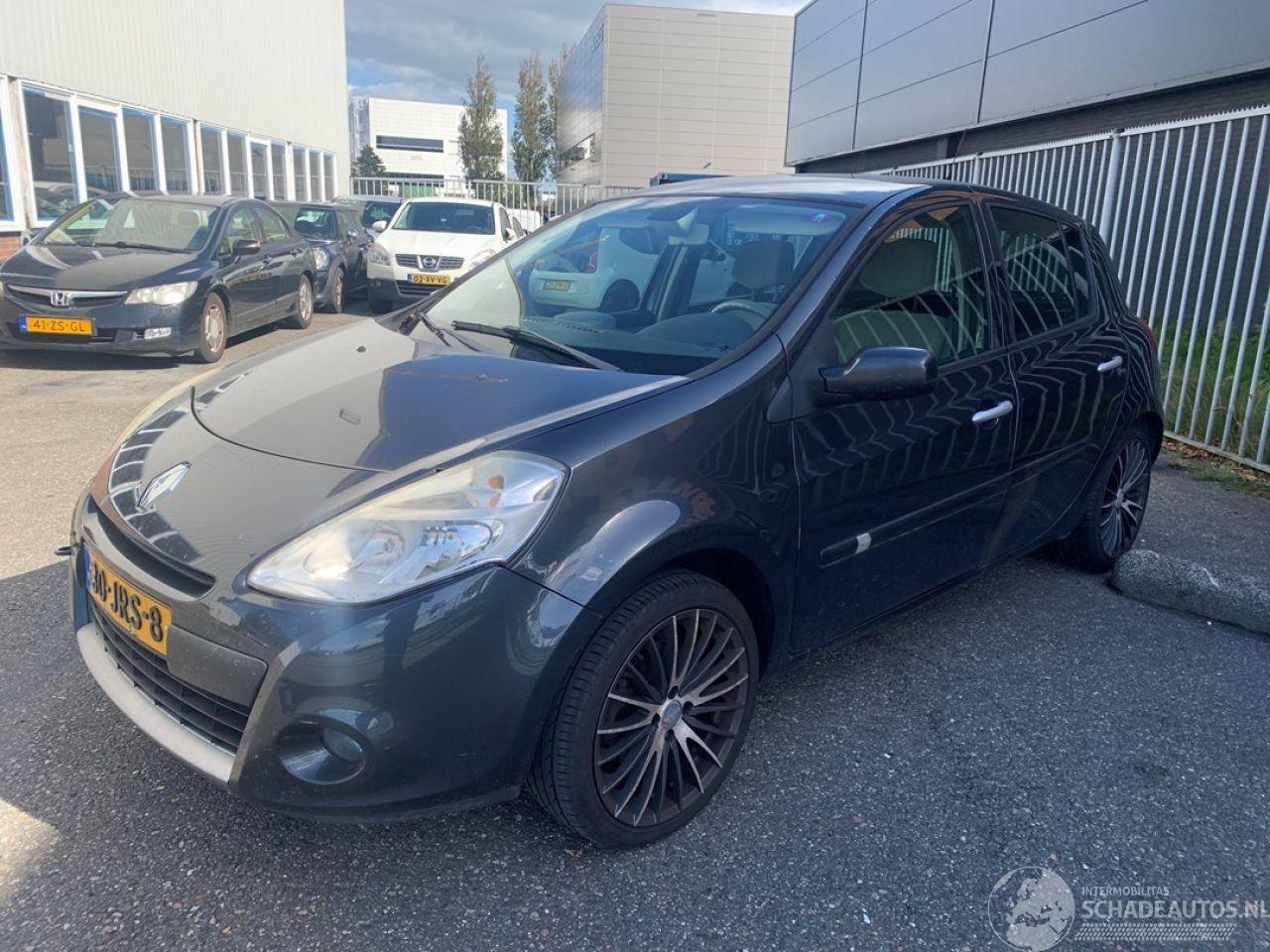 Renault Clio 2.0 16V Hatchback  Benzine 1.997cc 102kW (139pk) FWD 2006-09/2014-12 (BR07; CR07; BR0C; CR0C; BRCC; CRCC) M4R700; M4R701