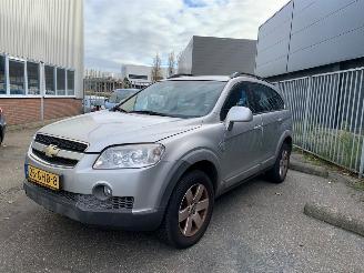 Vaurioauto  passenger cars Chevrolet Captiva 2.4 16V 4x4 SUV  Benzine 2.405cc 100kW (136pk) 4x4 2006-06/2011-02 (KLACCM12) Z24SED 2008/6
