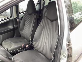 Peugeot 107 107, Hatchback, 2005 / 2014 1.0 12V picture 18