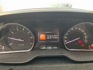 Peugeot 208 1.2 Vti 12V PureTech 82 Hatchback  Benzine 1.199cc 60kW (82pk) FWD 2012-03/2019-12 (CAHMZ; CCHMZ) EB2F; HMZ picture 12